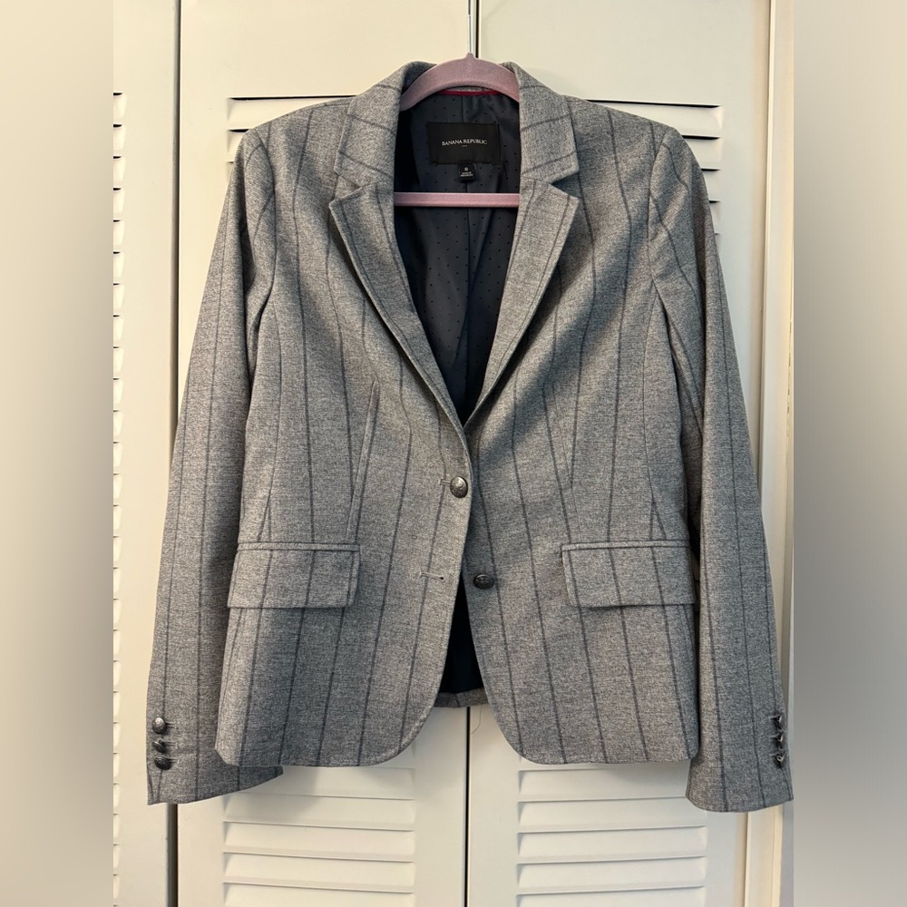 Grey Banana Republic blazer